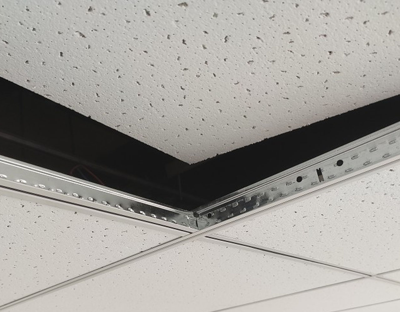 Mildew Resistance Sound Absorption Mineral Fiber Ceiling